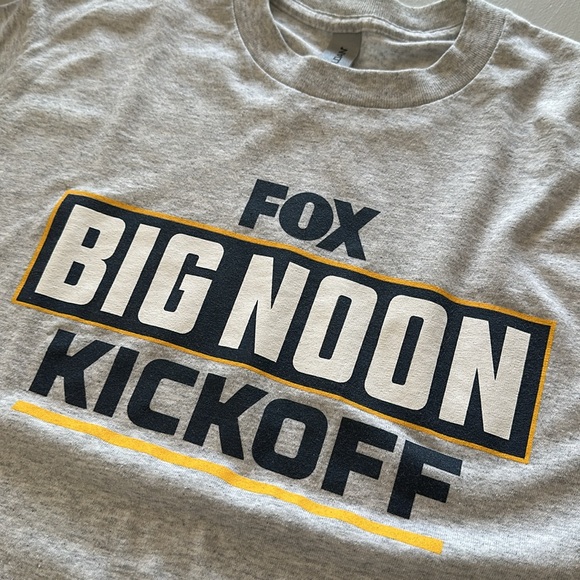 Men’s Michigan Fox Big Noon Kickoff Small Tshirt - Picture 2 of 2